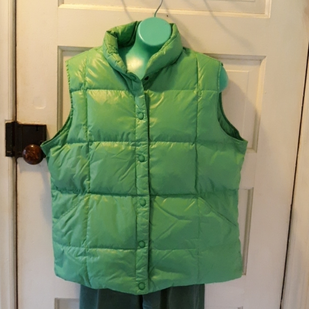 Lands End large 14/16 green goose down puffy vest